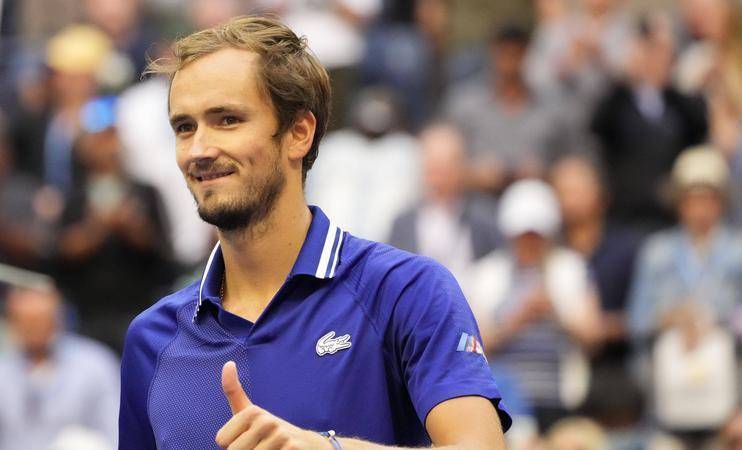 开云体育中国-蒙特卡洛大师赛轻取美网,梅德韦杰夫扛起全队 第2张 开云体育中国-蒙特卡洛大师赛轻取美网,梅德韦杰夫扛起全队 第2张