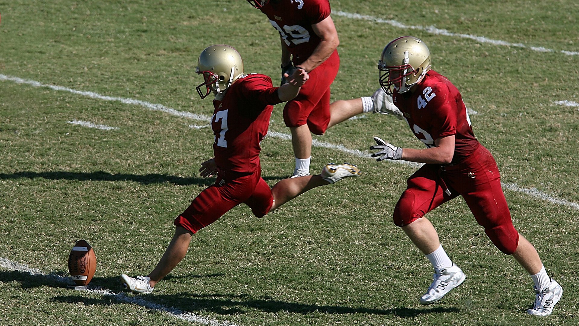 开云体育中国-戈贝尔的沉默统治，当独行侠的华丽撞上76人的现实  第1张
